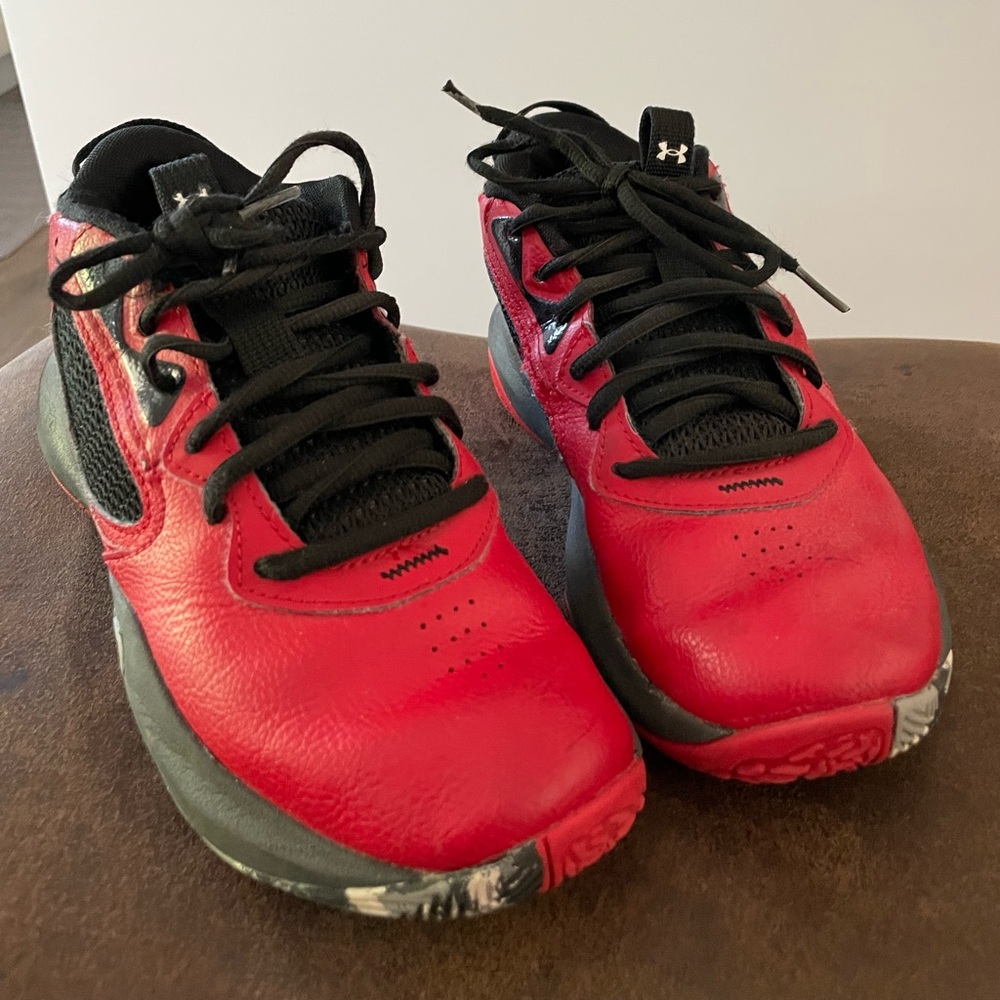 Boys Under Armour Shoes 4Y